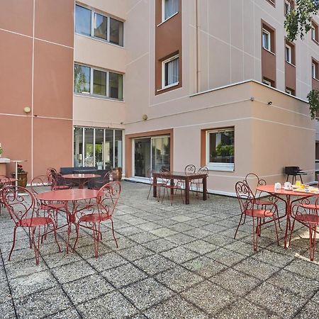 ז'ואנוויל-לה-פו Hotel Cinepole - Proche Paris מראה חיצוני תמונה